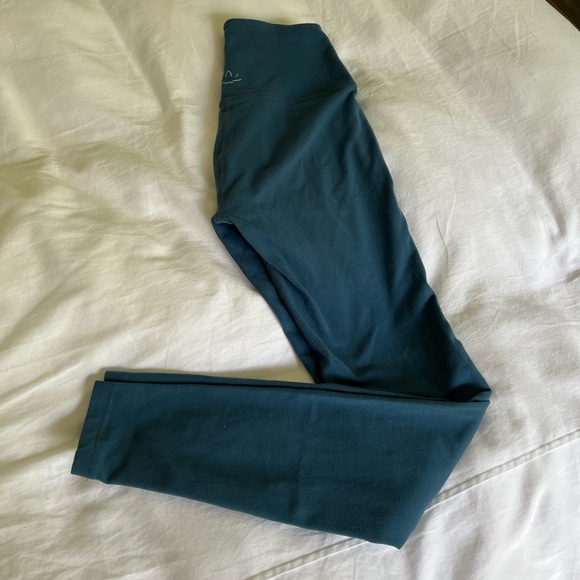 Beyond Yoga Take Me Higher Long Legging Size Small - Picture 1 of 6